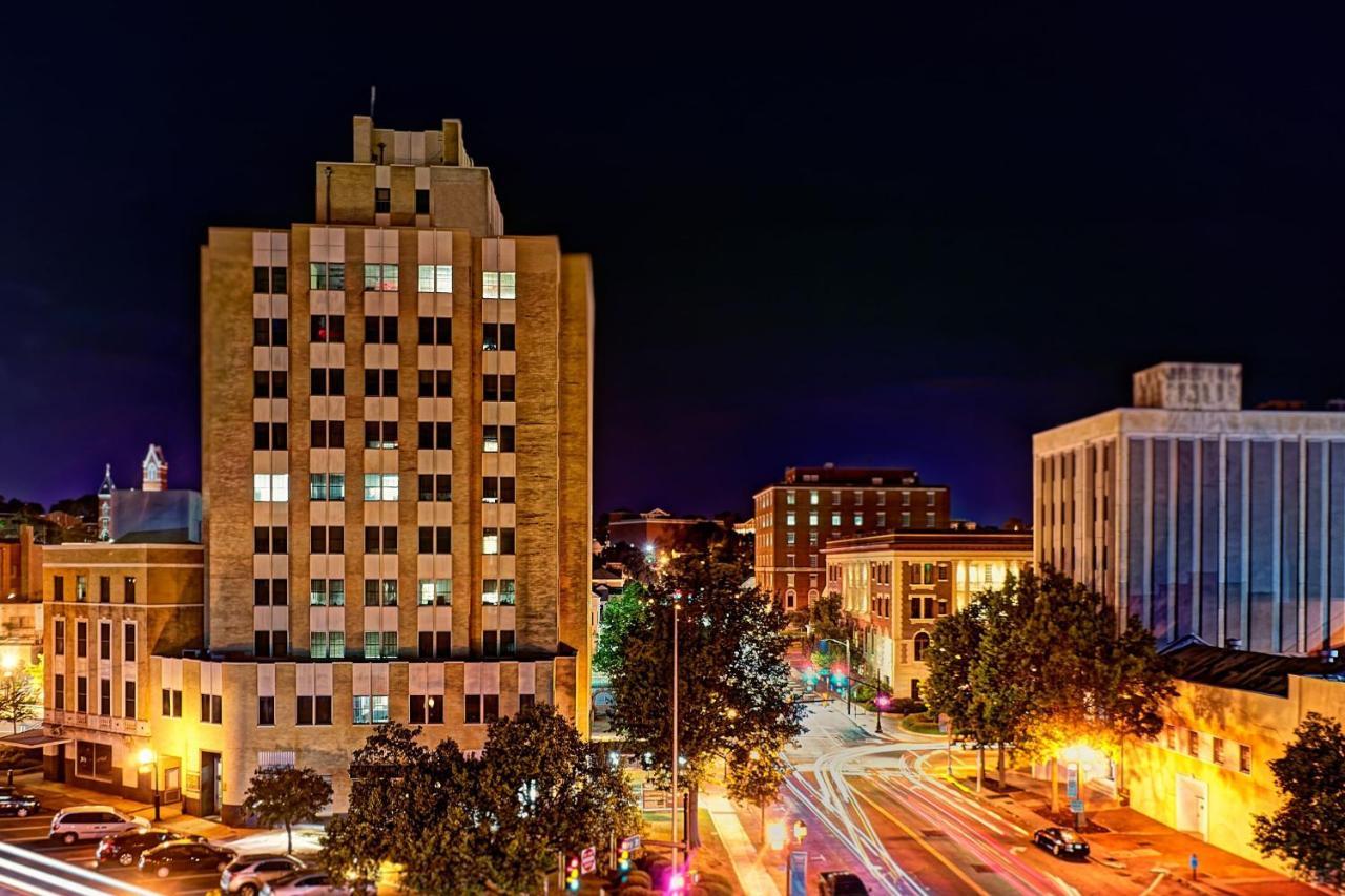 Forty Five, Macon, A Tribute Portfolio 3* Macon